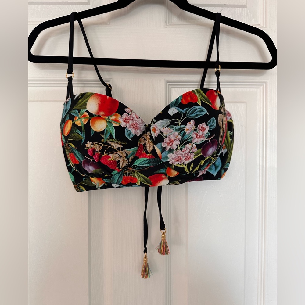 Nanette Lapore swim suit top size large